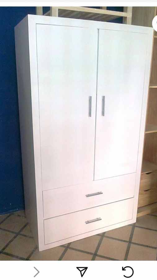 Divisor de ambientes modelo 08 de Mueblería Longhi