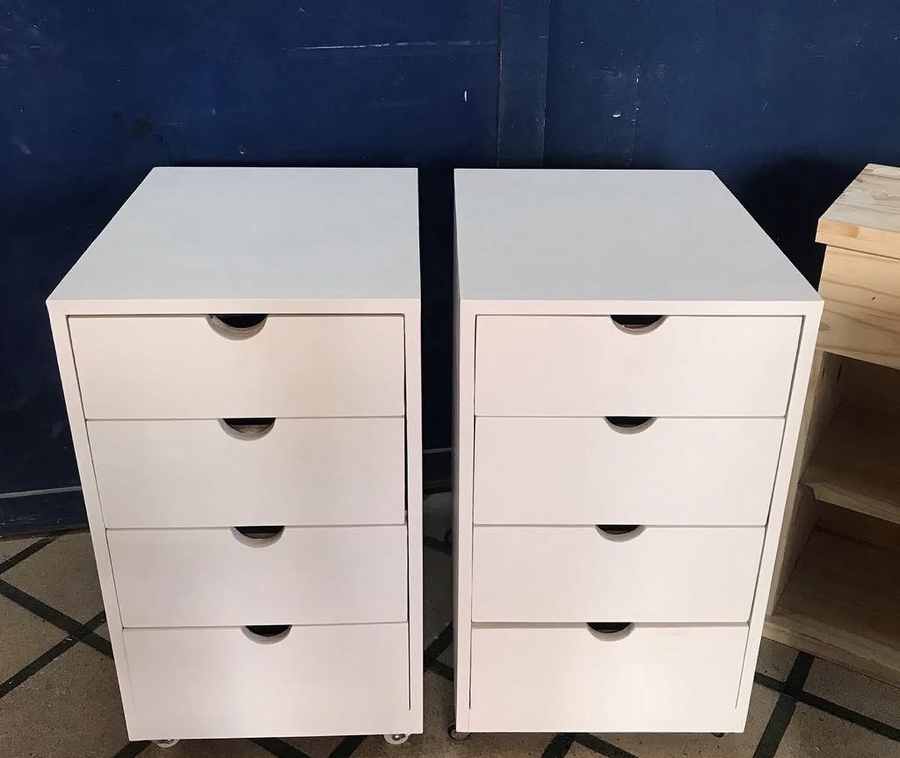 Cajonera modelo 09 de Mueblería Longhi